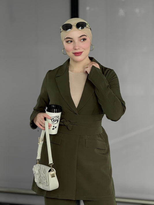 Ensemble Blazer & Pantalon – Vert Olive | Ceinture incluse