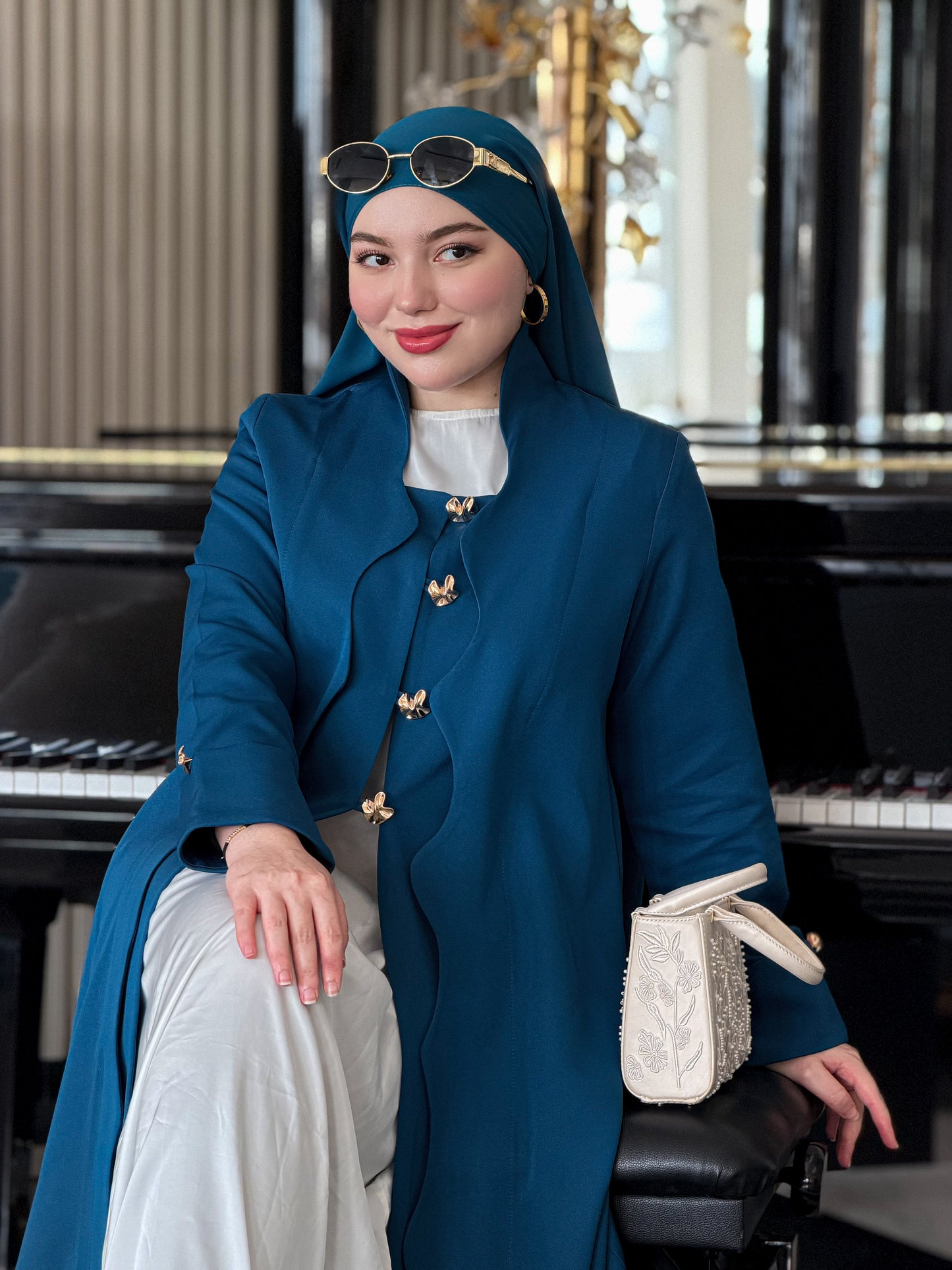 Perle abaya bleu petrole
