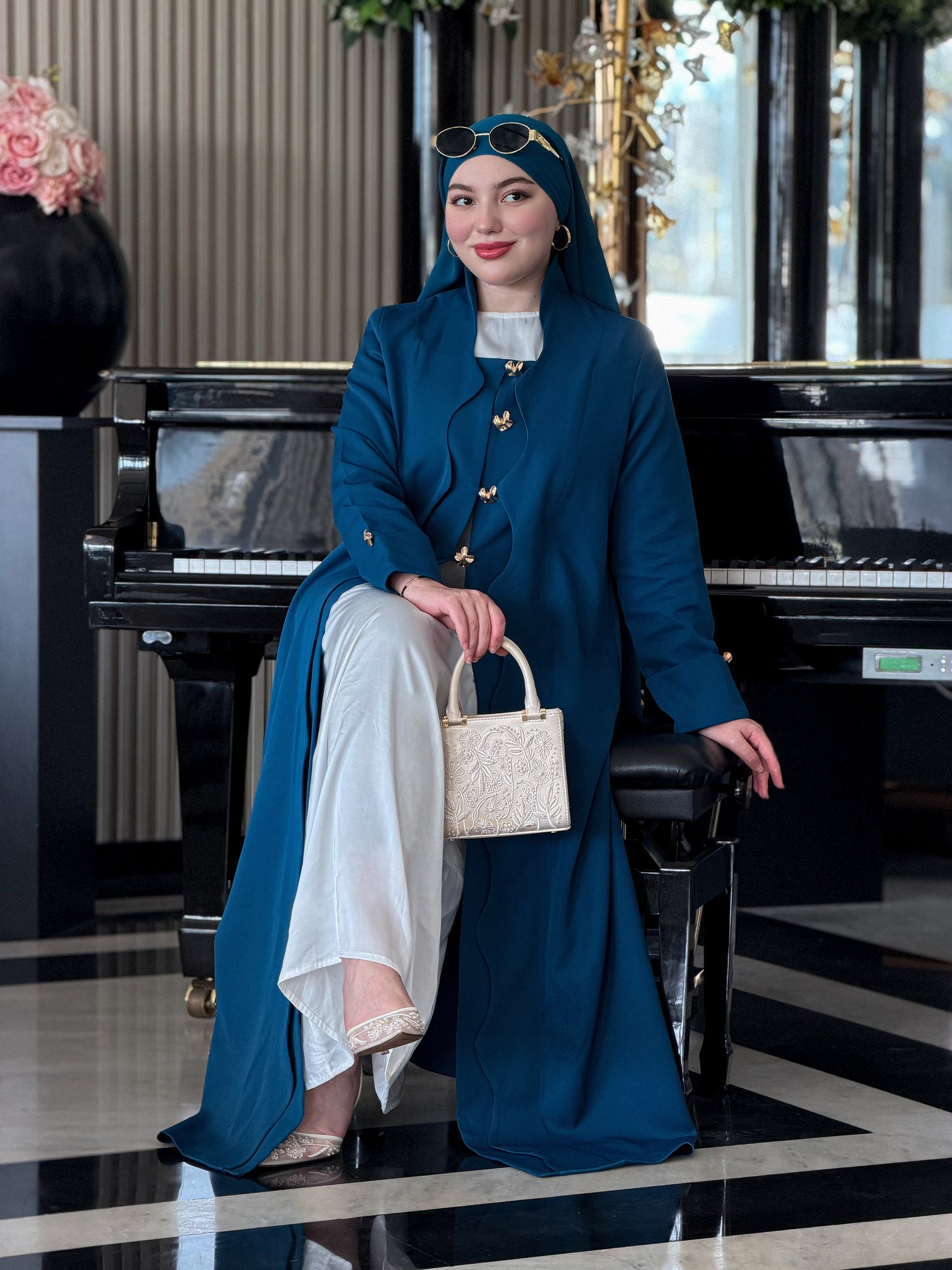 Perle abaya bleu petrole